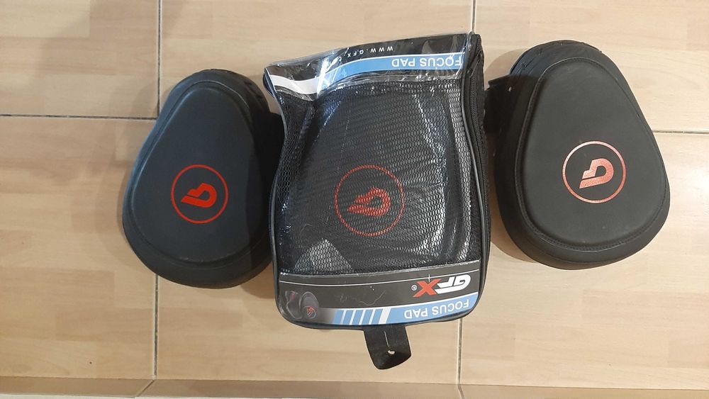 Боксерские кожаные лапы