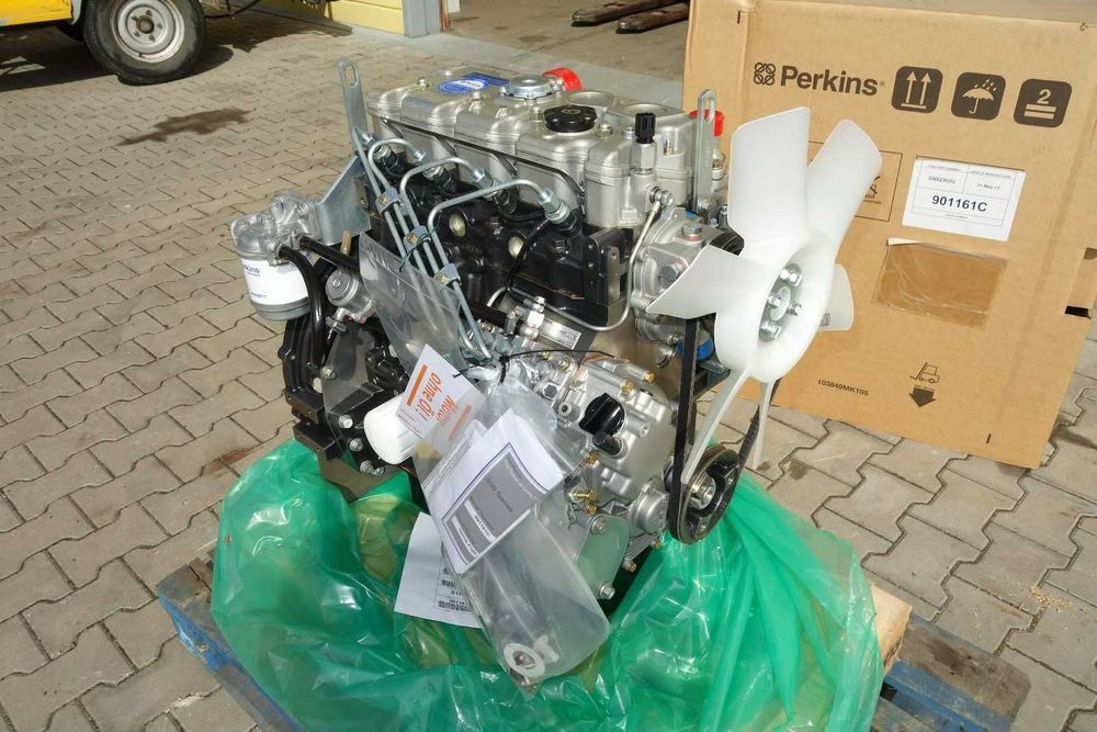 Motor nou Perkins 404C22