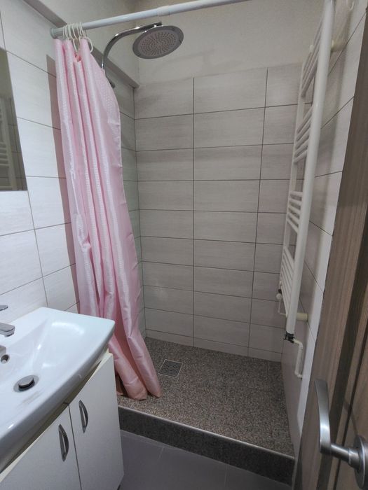 Garsonieră de închiriat