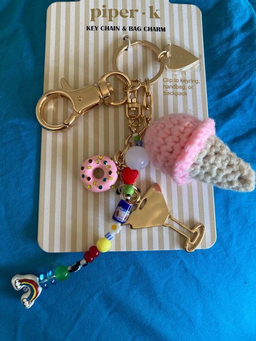 Аксесоар за дамска чанта и ключове