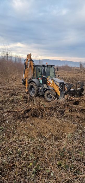 Inchiriere buldoexcavator