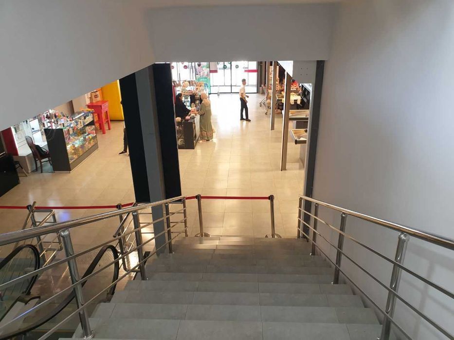 Аренда помещения 2000 м² под фитнес ресторан шоурум магазин