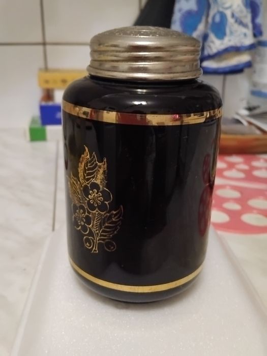 Ваза для хранения чая