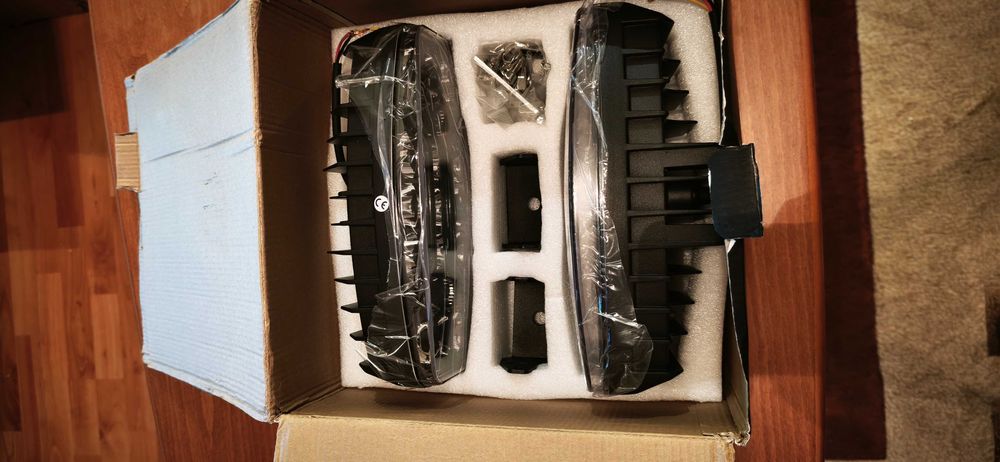 Комплект Нови LED Фарове LYX-958V-2PC-200DE