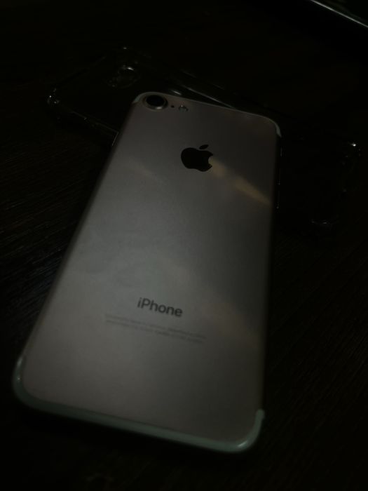 Iphone 7 128гб  pink