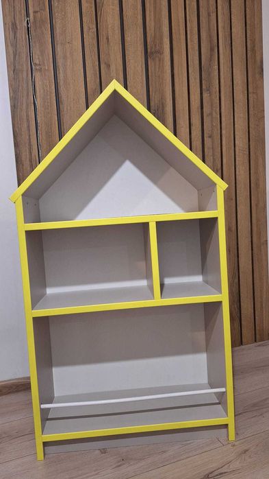 Biblioteca tip casuta, Montessori