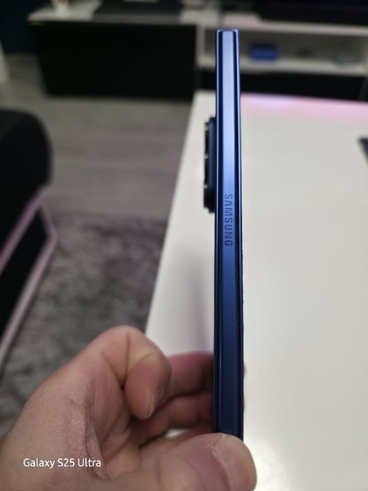 Galaxy Z Fold 7 като нов