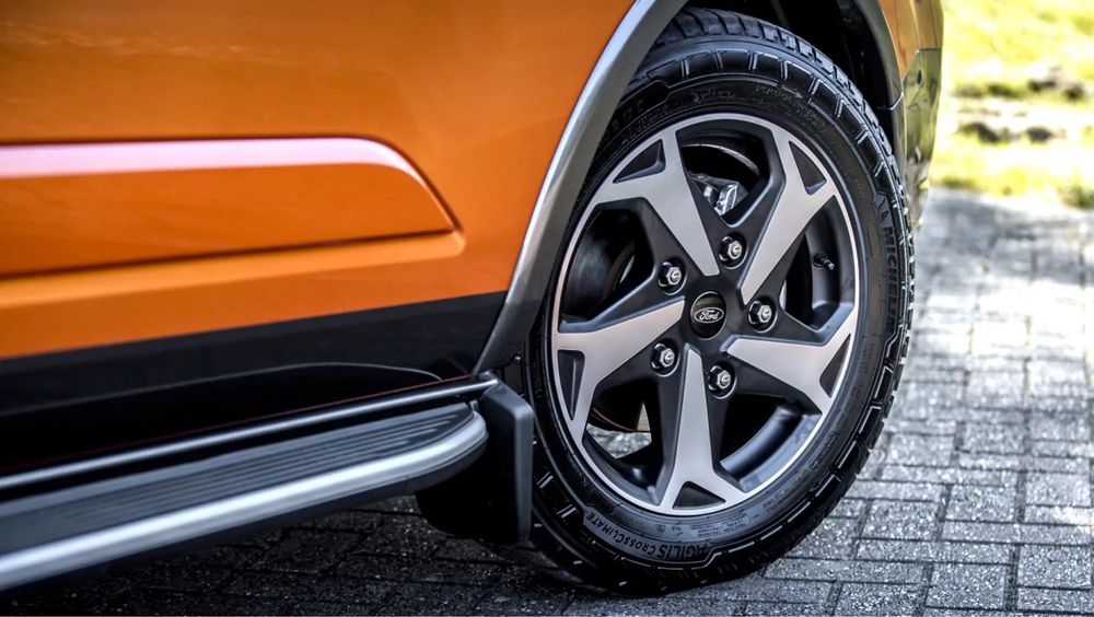 Microbuz Ford Tourneo Custom Active, pentru inchiriere van premium, Cluj-Napoca