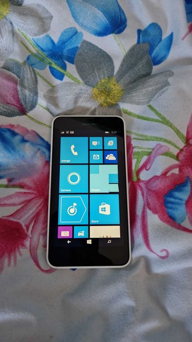 Vand Telefon Mobil Nokia Lumia 635 Alb !! Codat Orange !! la 100lei