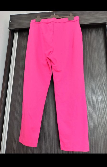 Pantaloni femei superbi