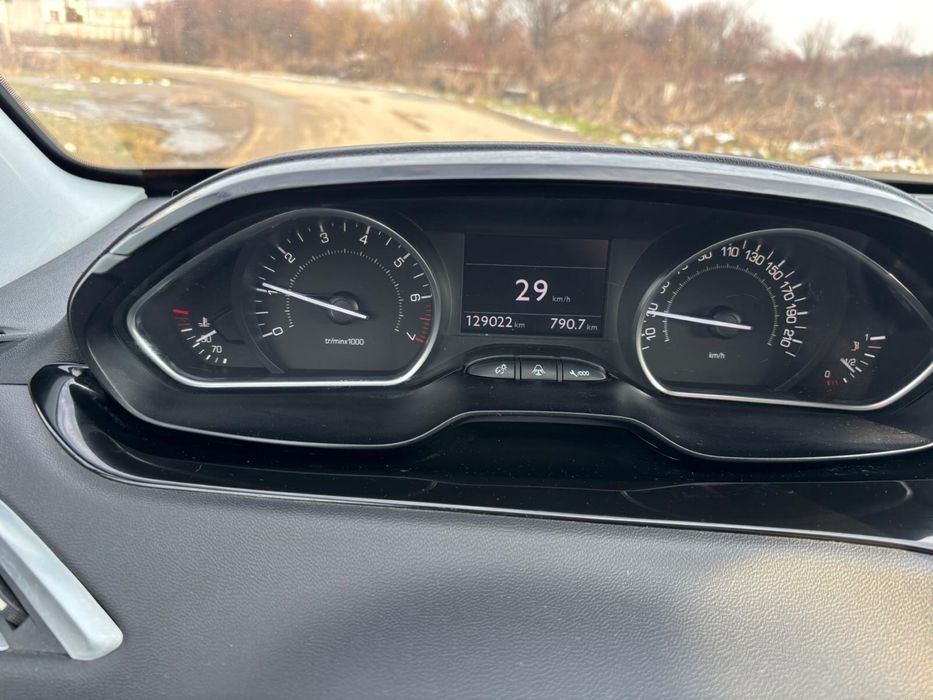 Peugeot 208 2012 1.6i