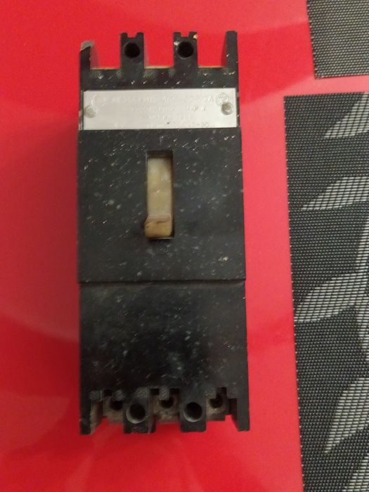 Автомат включатель