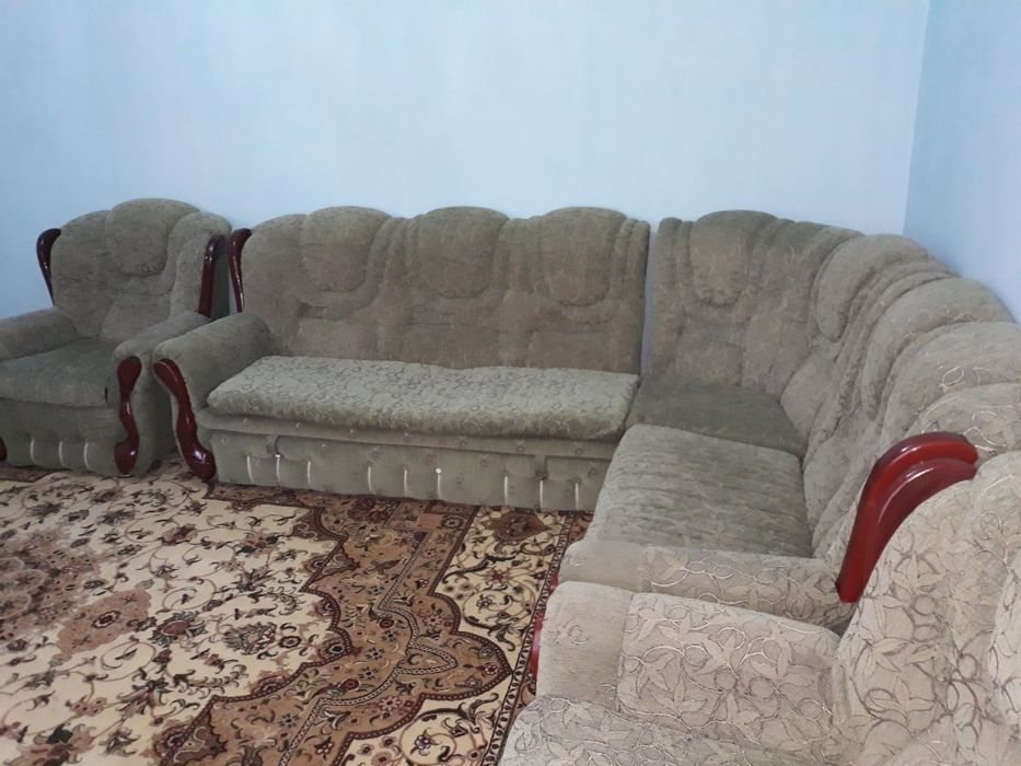 Угалок мебель сотилади срочна.