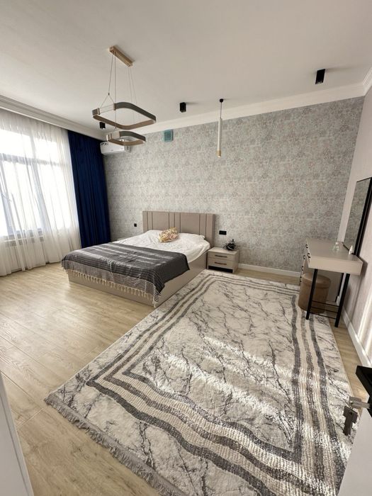 Nazarbek , Harakat  3 sotok  8 xona