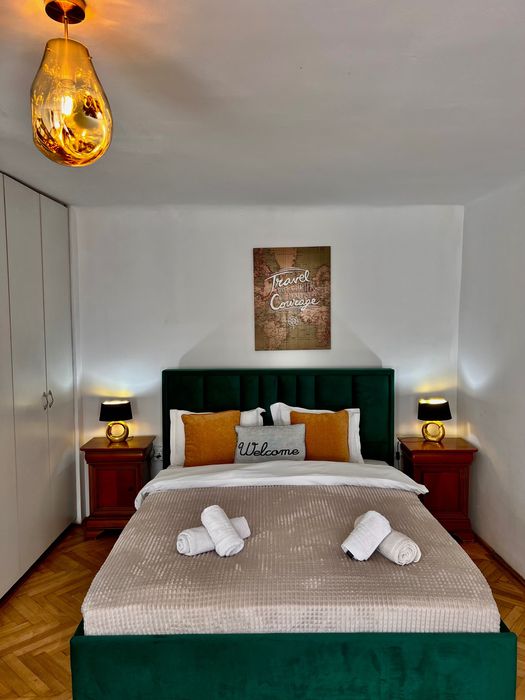 Apartamente de inchiriat  Centru Istoric- Disponibil si de revelion