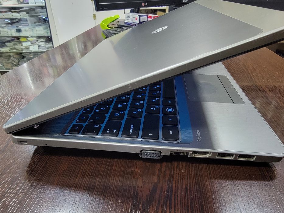 Notebook HP sotiladi, holati zor, batareykasi yangi, aybi yoq, garant