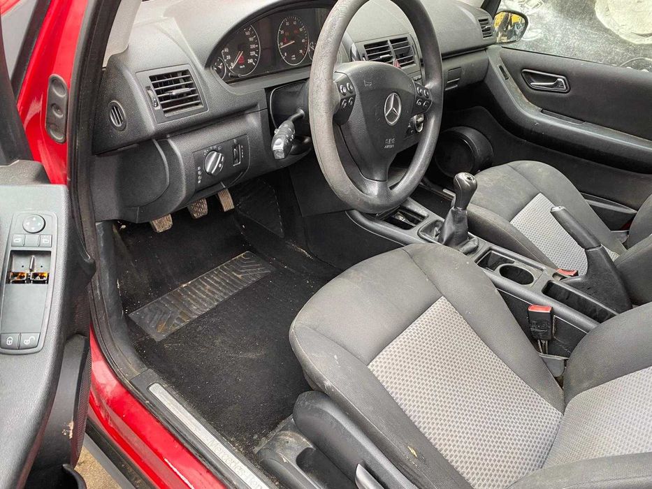 Dezmembrez Mercedes A 150i W169/usa/haioin/interior/volan/jante/oglinda/geam/capota/bara/faruri/stopuri/grila
