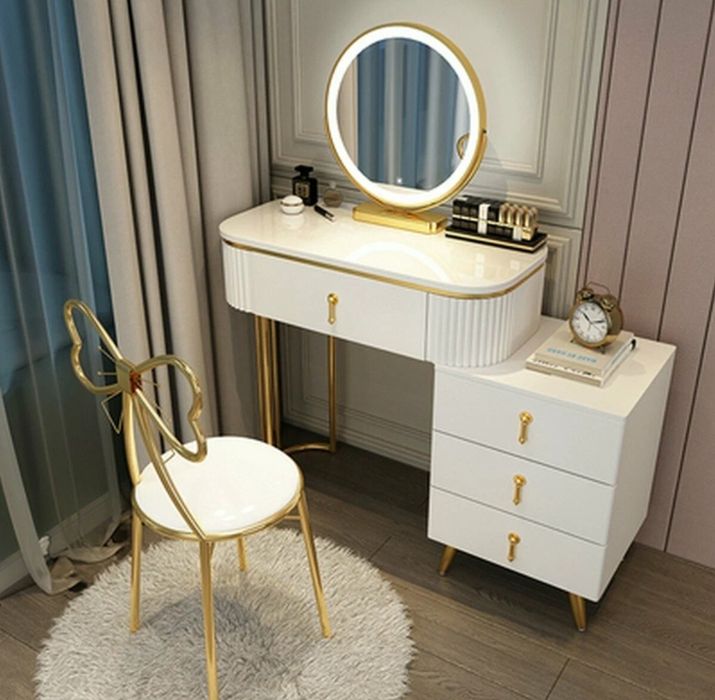 Мебель туалетный столик