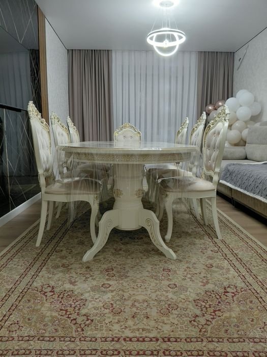 Продам стол со стулями