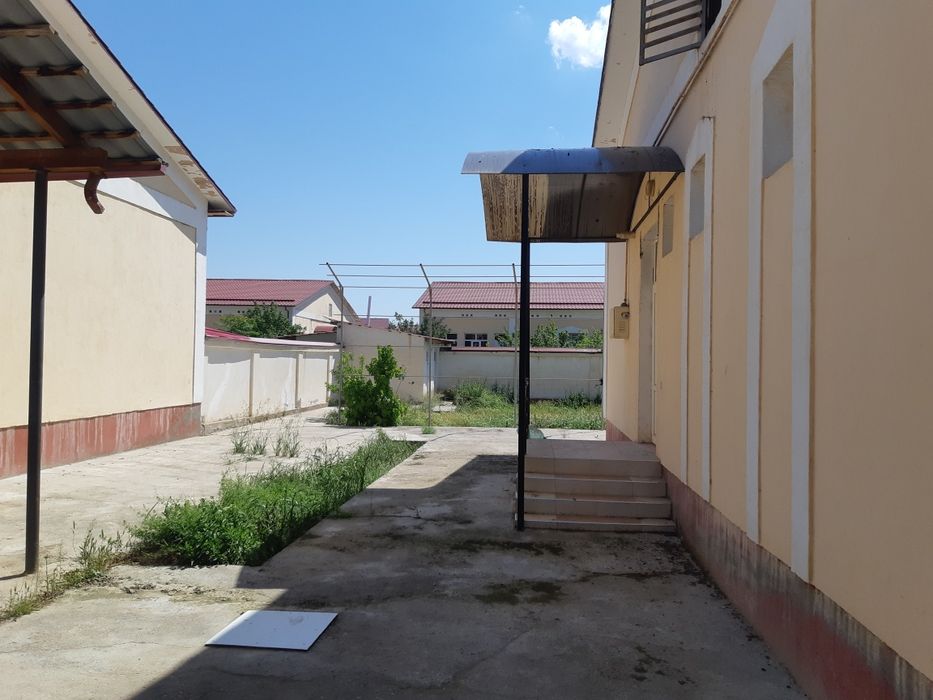 Котедж сотилади 600кв.м