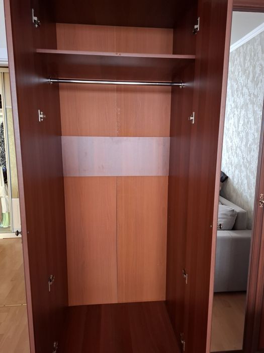 Продам отличный шкаф