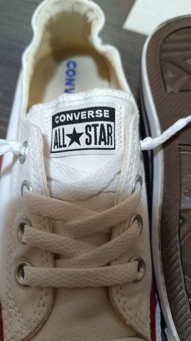 Vand teniși converse