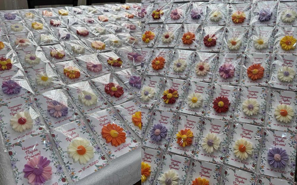 Подаръчета за гости и поводи - соеви свещи, гипсови фигурки