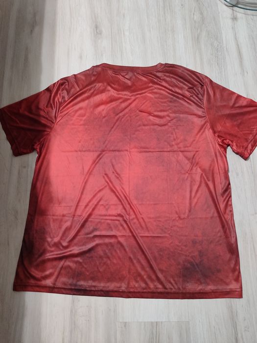 Футболка с принтом