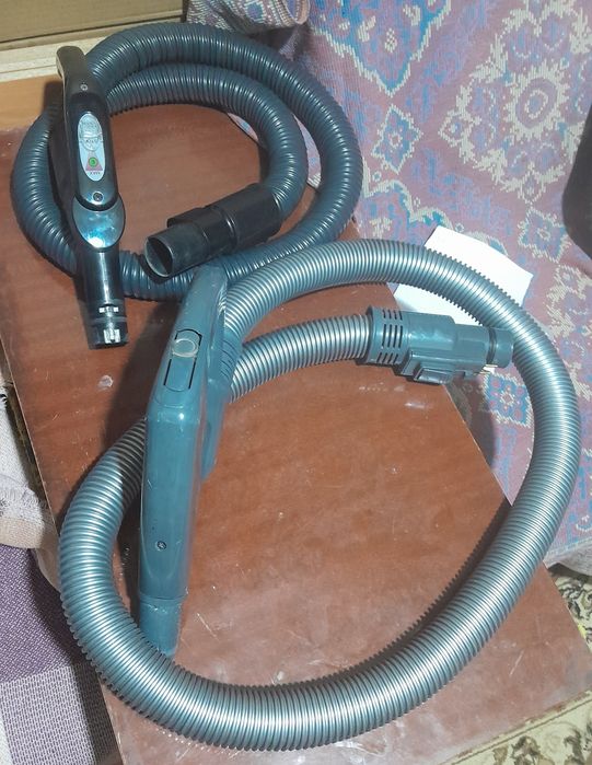 Пылесосные шланги б/у в отличном состоянии
