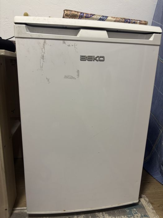 Холодильник работает хороший