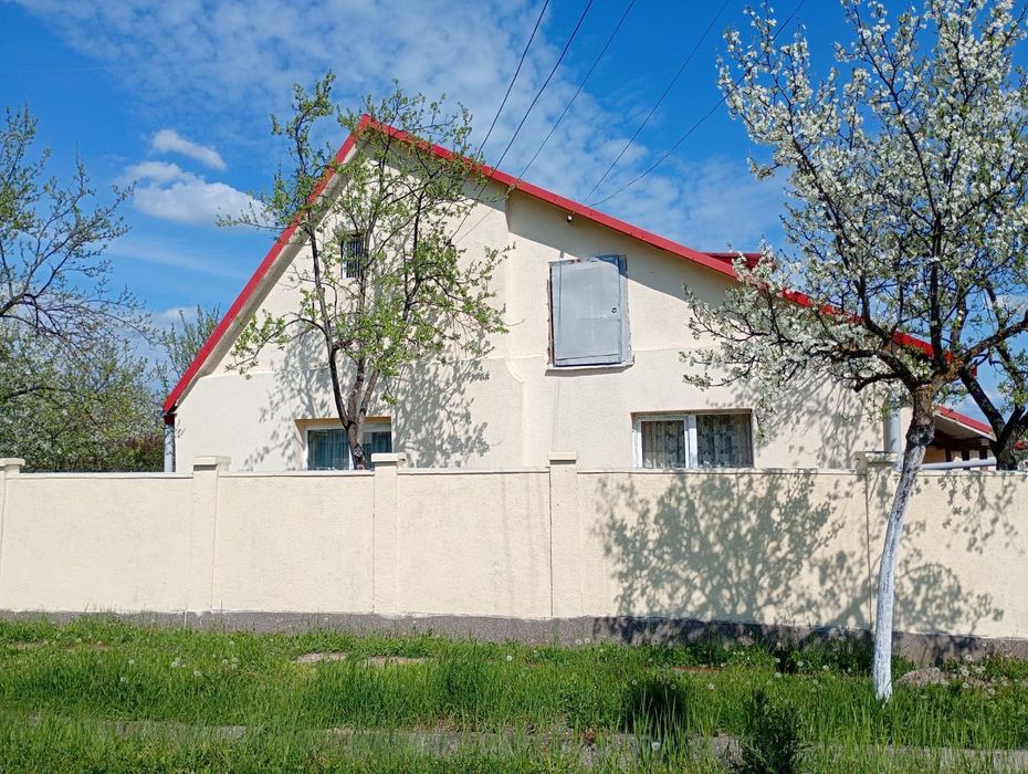 Proprietate: 2x Case cu Teren