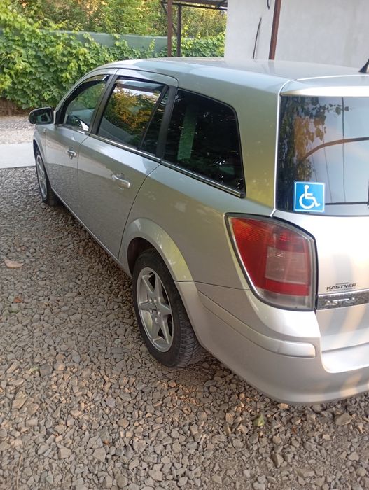 Vând Opel Astra h