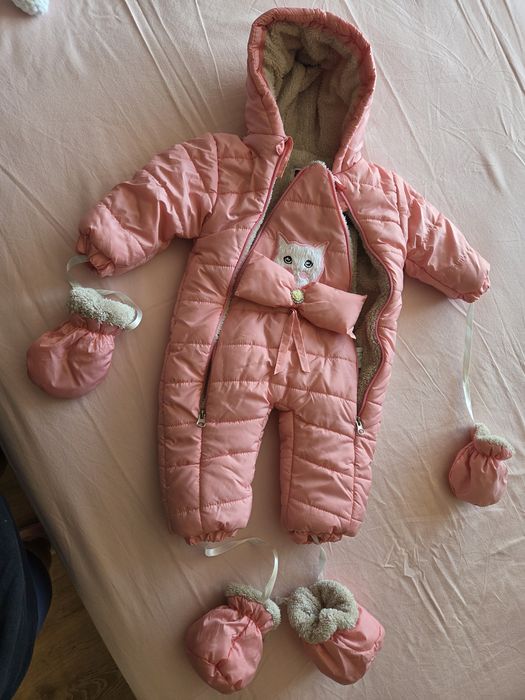 космонавт за бебе 9м