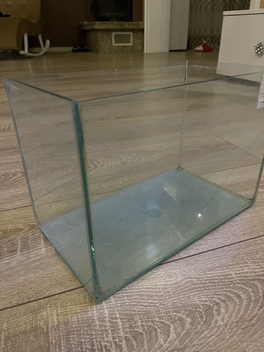 Acvariu pentru pesti+jucarii