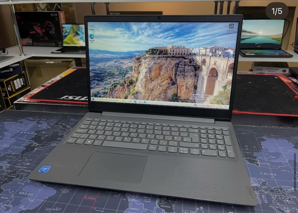 Lenovo V15 - Intel Celeron N4020/4GB/SSD256Gb