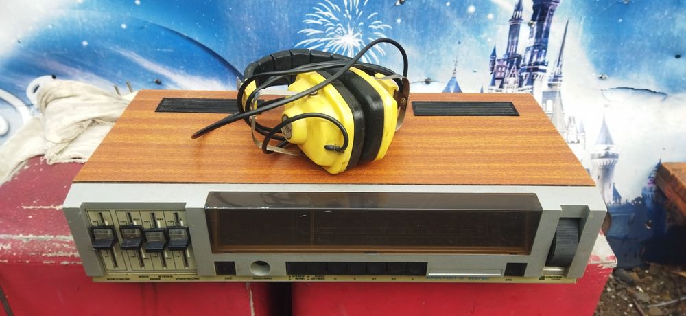 Продаю радиоприёмник-ресивер.