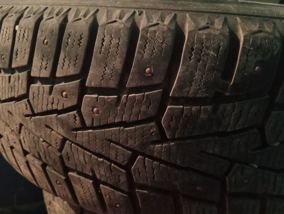 Шины зимные с шипами