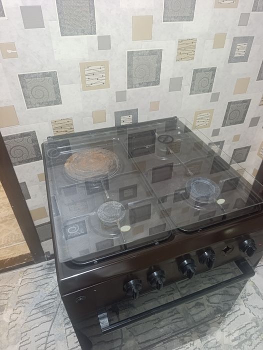 Продается газовая плита Artel