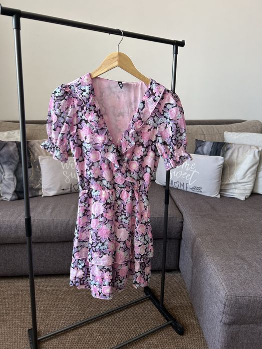 Рокли с етикети или обличани веднъж