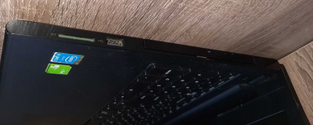 ноутбук Dell Inspiron 15 +мышка новая