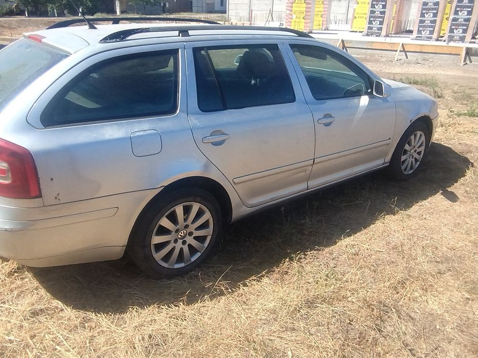 Vand Skoda Octavia am 2006, 1.9 dieselI , ITP valabil 06.07.2027pret negociabil combi