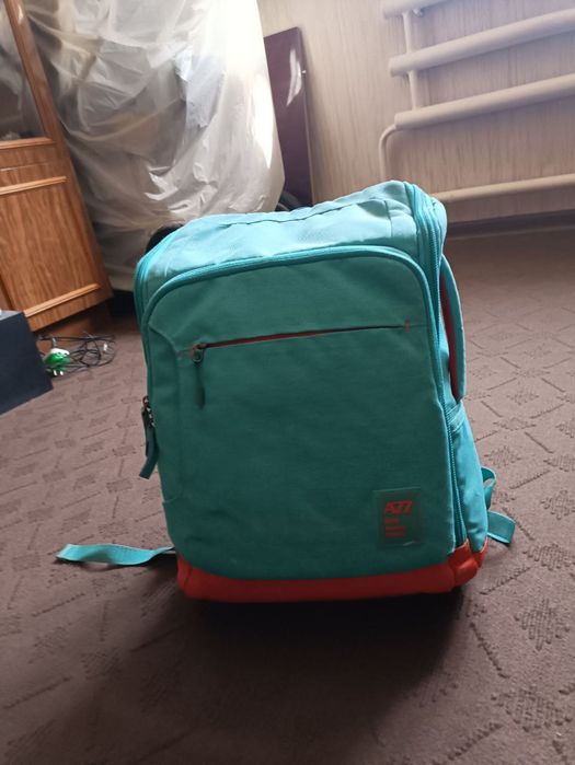 Продается рюкзак.