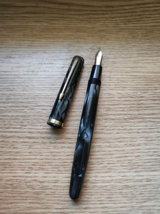Stilou Aur 14K Minerva 60 Celuloid (produs de OMAS) Vintage Cutie