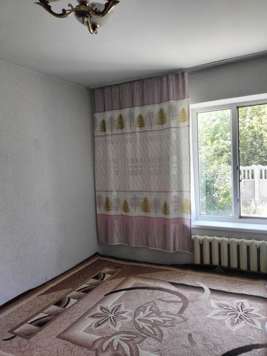 Үй сатылады.  Продаётся дом.