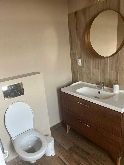 Inchiriez apartament 3 camere, terasa 81mp, Sub Cetate 45A