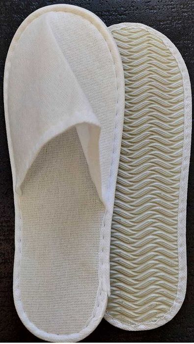 Одноразовые тапочки (комфортные, с усиленной подошвой)