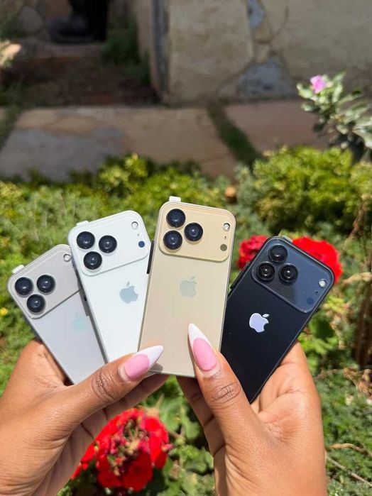 Iphone 17 pro max mini