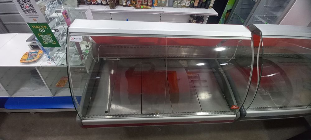 Продам витринный холодильник Crispy