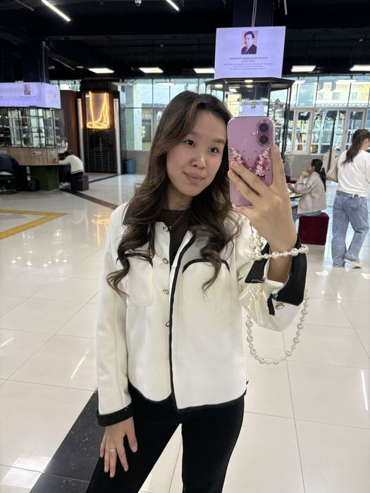 Пиджак легкий белый