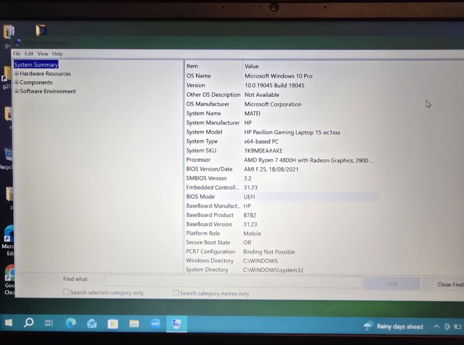 Laptop Gaming HP Pavilion cu mouse, mousepad și cablu de încărcare